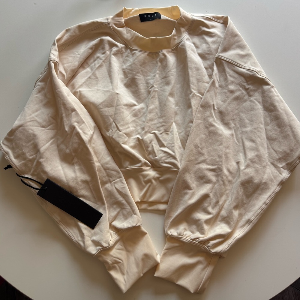 Noli Yoga Sweatshirt Cream Large NWT